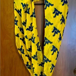 10/$15 West Virginia infinity scarf